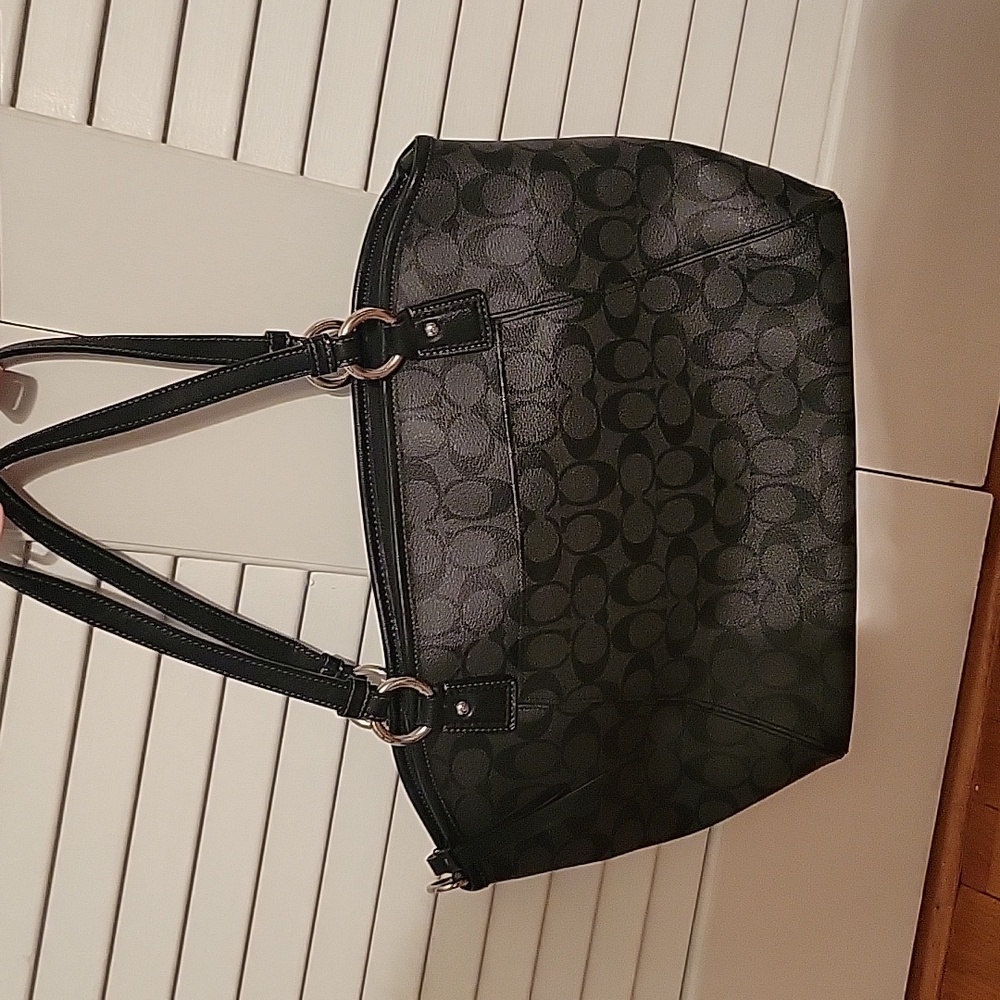 Coach black bag zipper top - Picture 4 of 5